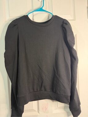 GAP Black Pullover Crewneck